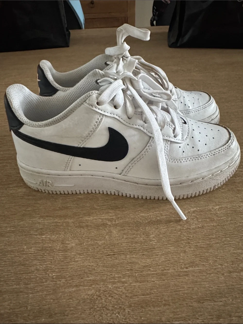 Nike youth low